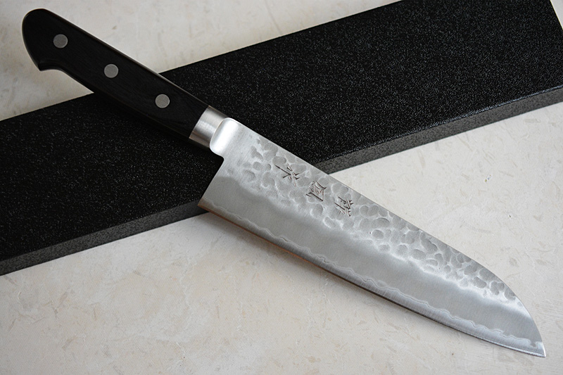 Japanese Santoku knife hammered aogami super steel with its case
