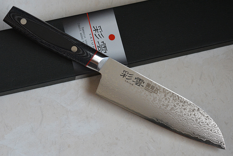 Japanese Santoku Damascus knife Sekikanetsugu Saiun with micarta handle