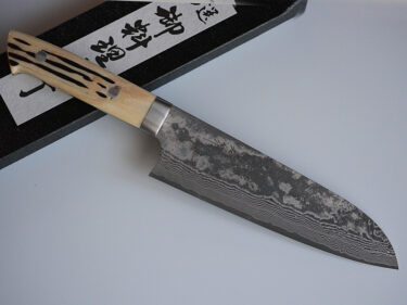 CS201 Japanese Santoku knife VG10 Black Damascus stainless steel 180mm – Saji [Sold Out]