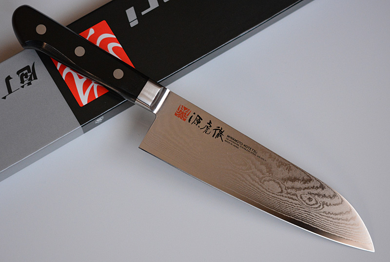 Japanese vg10 Damascus Santoku knife Minamoto with case