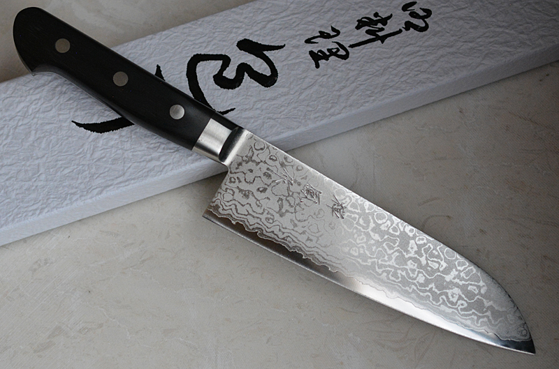 Sharp and resistant to rust. Item No. CY201 Japanese Santoku knife 